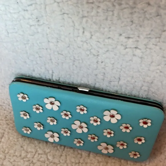 Wallet - Picture 3 of 4